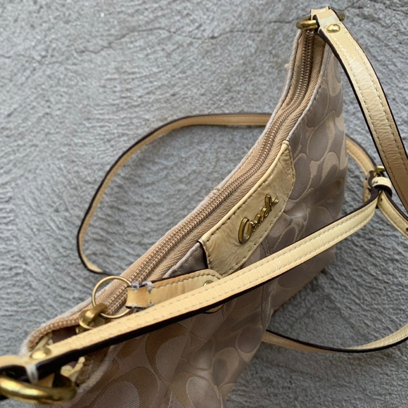 Coach - Small Purse - Gold - Picture 8 of 8